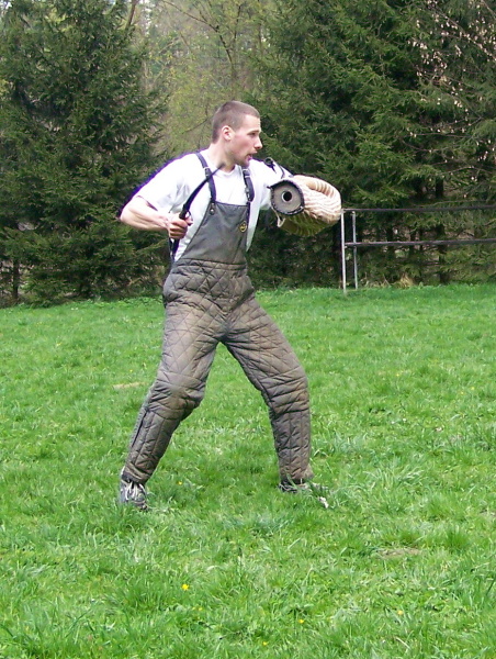 09